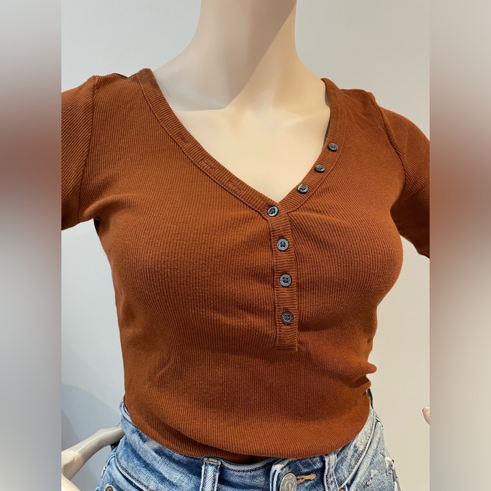 BANANA REPUBLIC | Ribbed Henley Long Sleeve
Stretchy Tight Rust Bodysuit XS - Picture 4 of 15